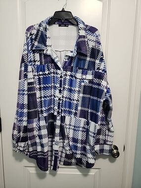 Lily Plaid Button-Up  Shacket Shirt Jacket in Blue & White Plaid